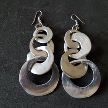 Load image into Gallery viewer, TR Trifecta Earring