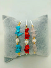 Load image into Gallery viewer, Pearl and Beads Bracelet 