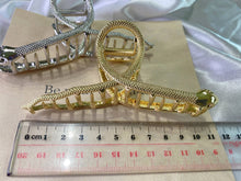 Load image into Gallery viewer, Snakes Ladder Hair Claw, Silver