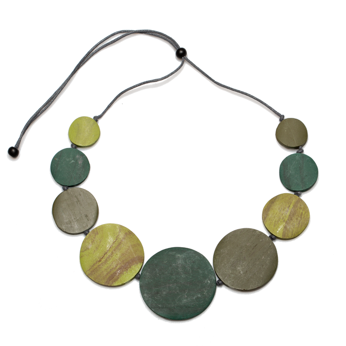 Graduated Wooden Disc Necklace: Green Mix