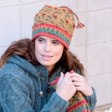 Load image into Gallery viewer, Verbier Floral Wool Beanie Hat with Embroidery: Sand