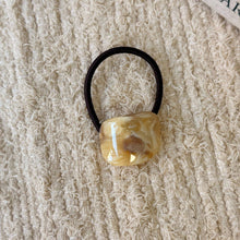 Load image into Gallery viewer, Minimalist Resin Hair Tie – Everyday Chic: 1