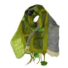 Load image into Gallery viewer, Green Felt and Sari Scarf