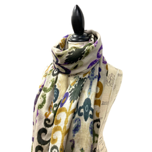 Load image into Gallery viewer, Elegant Wool-Silk Patterned Scarf