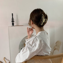 Load image into Gallery viewer, Large Hair Claw Clip, Silver