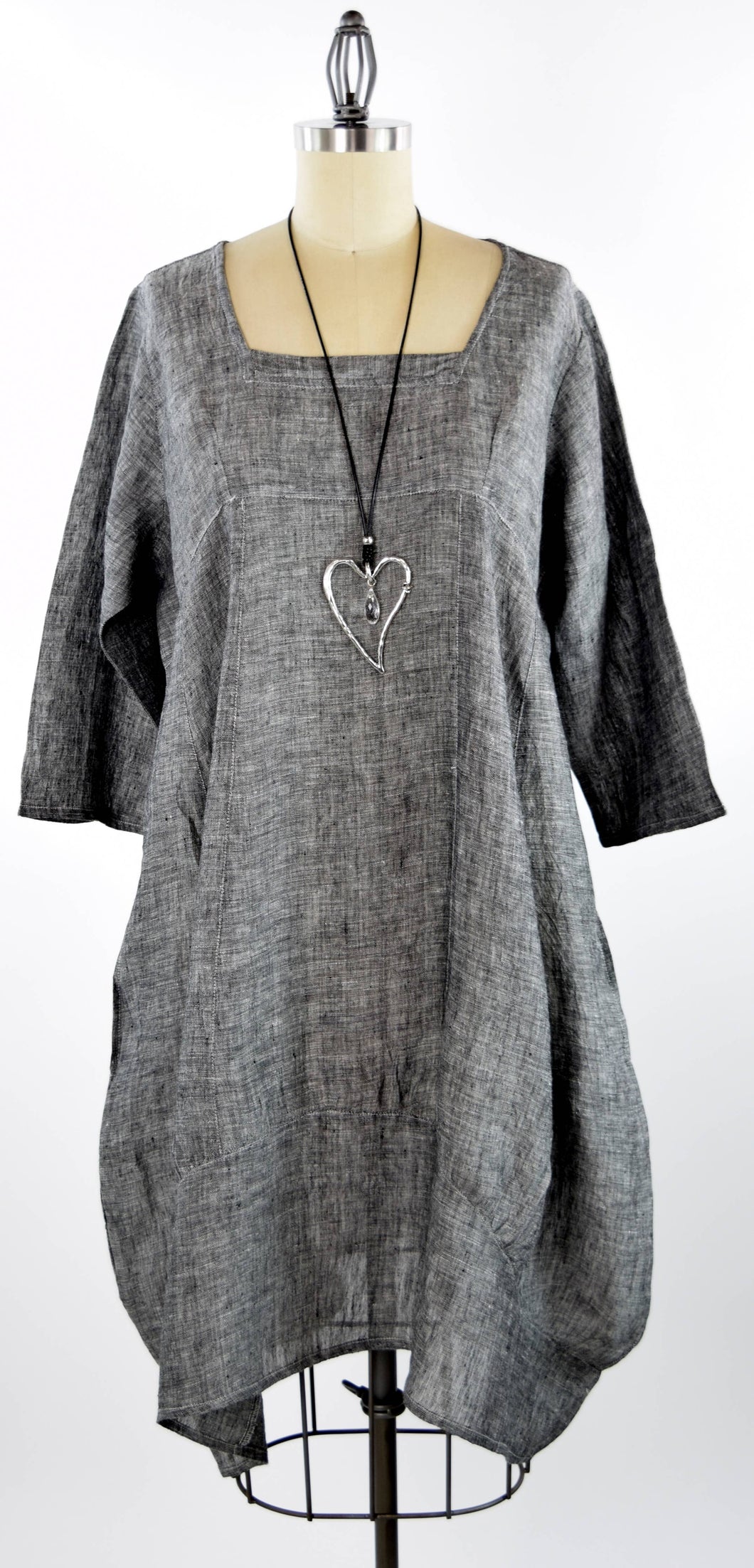 Sarah Linen Dress: Chambray Gray / 1XL/2XL