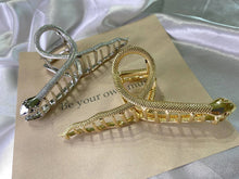 Load image into Gallery viewer, Snakes ladder Hair claw, Gold