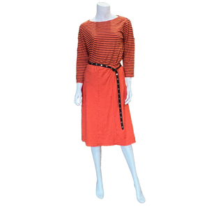 Sandy Seamed Skirt: Tabasco
