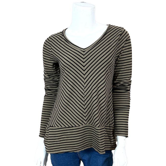 Kristin Chevron Border Top