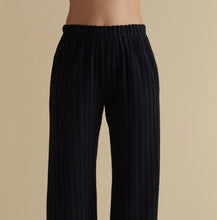 Load image into Gallery viewer, Easy Pocket Pant Frayed Pant