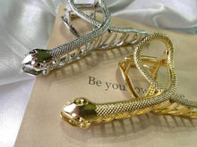 Load image into Gallery viewer, Snakes Ladder Hair Claw, Silver