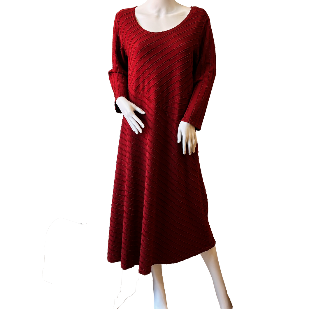 Annie 3/4 Sleeve Seamed Dress, Maroon