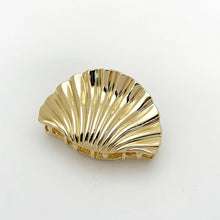 Load image into Gallery viewer, Large Shell-Shaped Metal Hair Claw Clips,- 9.5cm, Gold