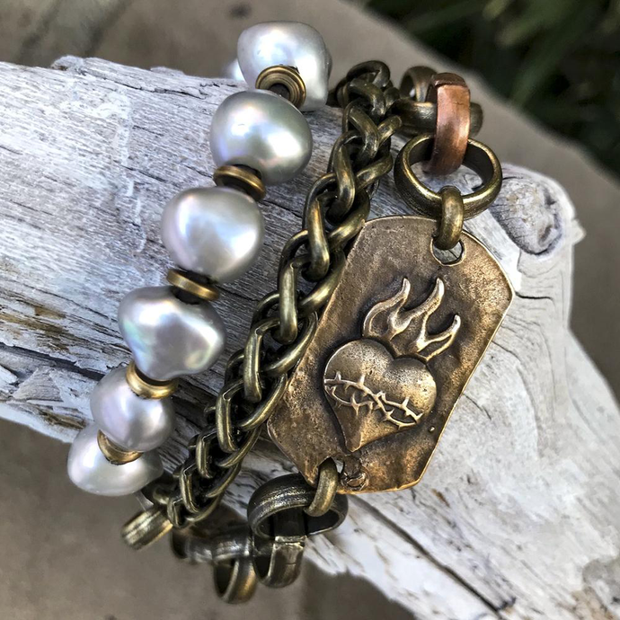 Stevie:Edgy Elegance