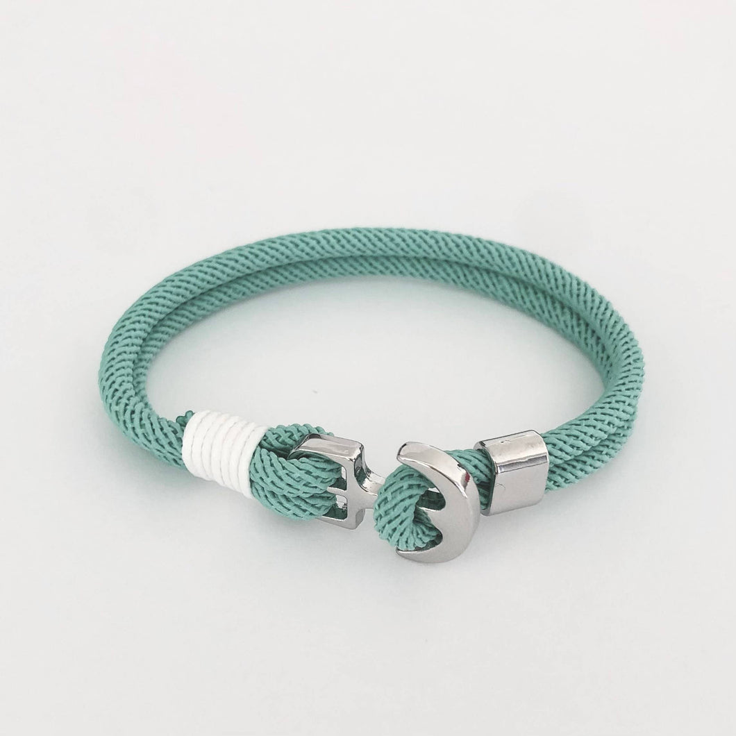 Nautical rope bracelet with anchor closure