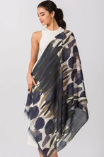 Load image into Gallery viewer, Navita Fine Wool Shawl