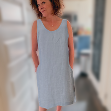 Load image into Gallery viewer, Blue Linen shift dress with pockets